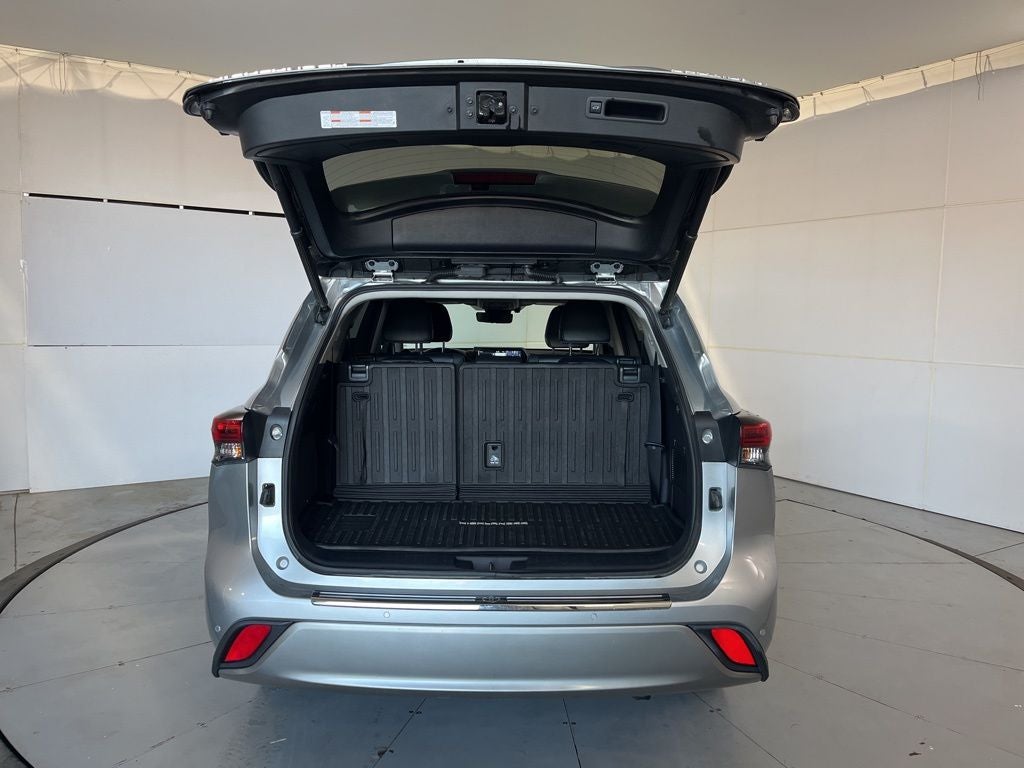 2020 Toyota Highlander Hybrid Platinum