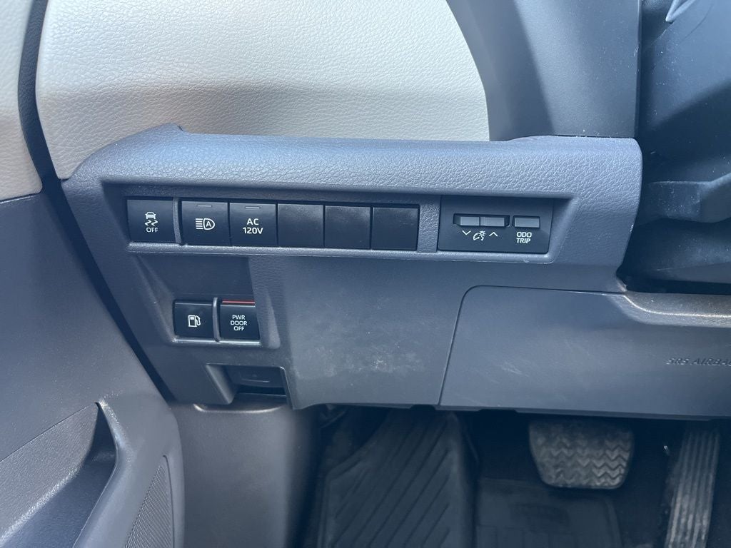 2024 Toyota Sienna XLE 7 Passenger