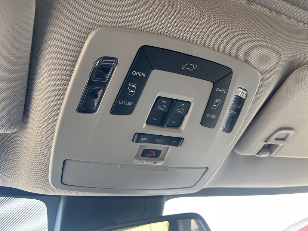 2024 Toyota Sienna XLE 7 Passenger