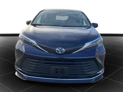 2024 Toyota Sienna XLE 7 Passenger