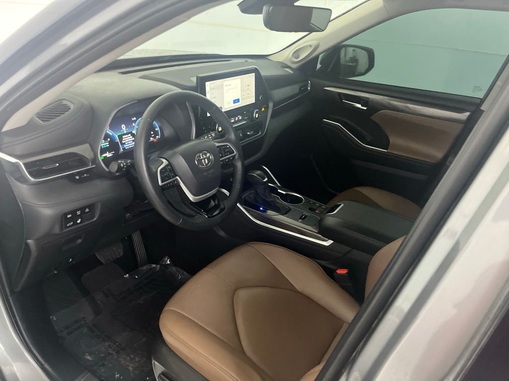 2025 Toyota Highlander Hybrid Limited 25th Edition