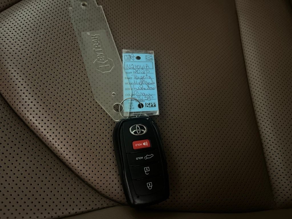 2025 Toyota Highlander Hybrid Limited 25th Edition