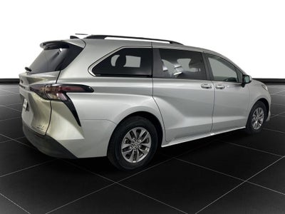 2024 Toyota Sienna XLE 7 Passenger