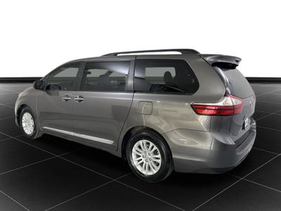 2017 Toyota Sienna XLE 7 Passenger