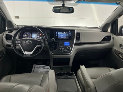 2017 Toyota Sienna XLE 7 Passenger