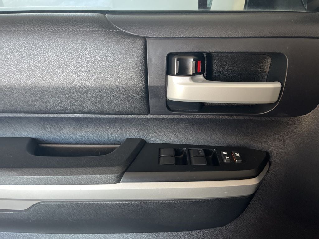 2015 Toyota Tundra SR5