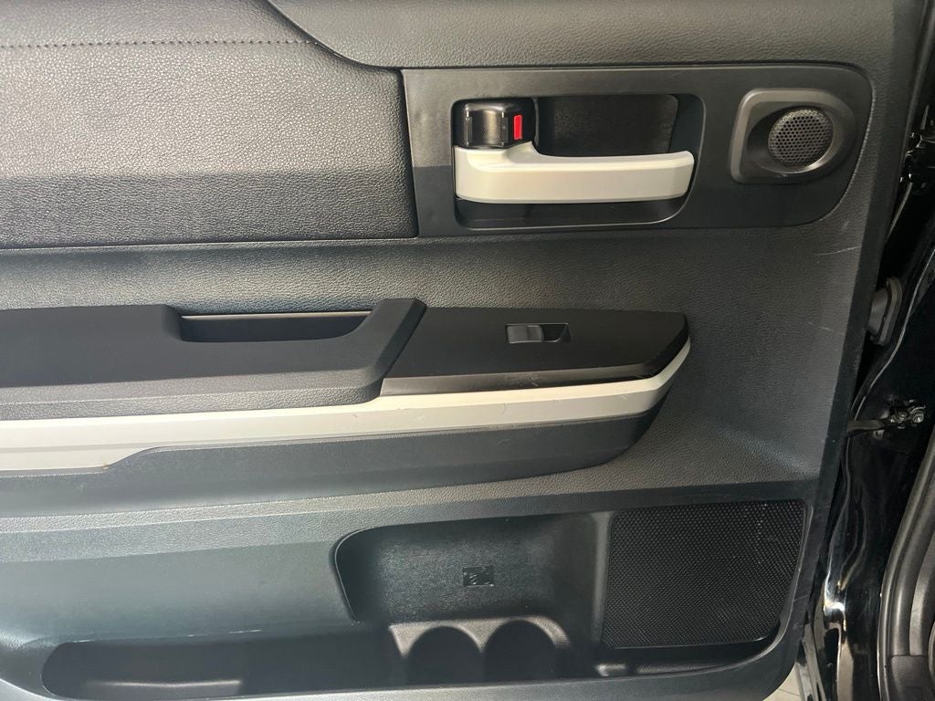 2016 Toyota Tundra SR5