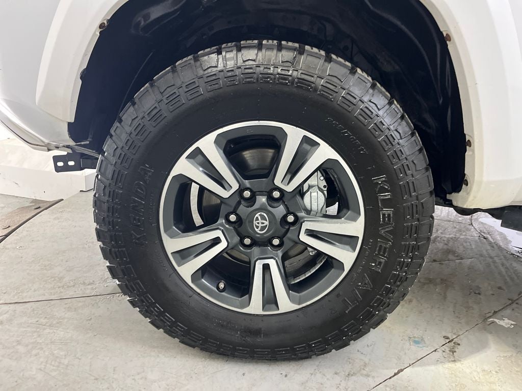 2017 Toyota Tacoma SR5