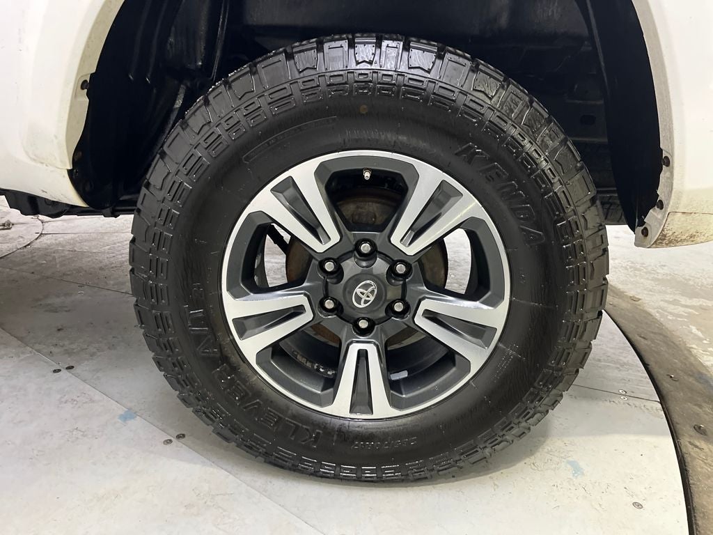 2017 Toyota Tacoma SR5