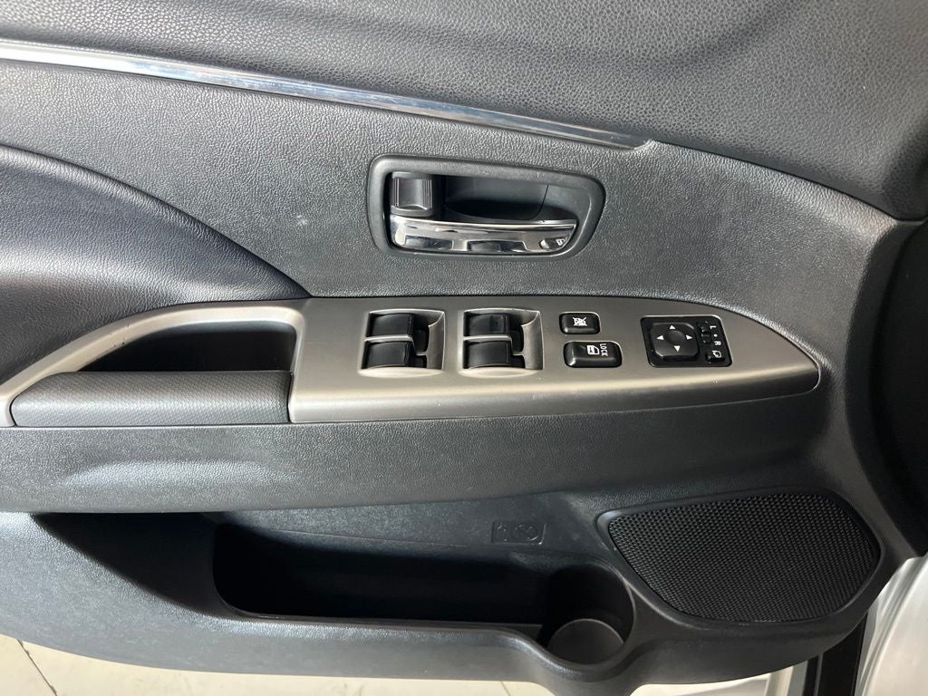 2025 Mitsubishi Outlander Sport 2.0 SE