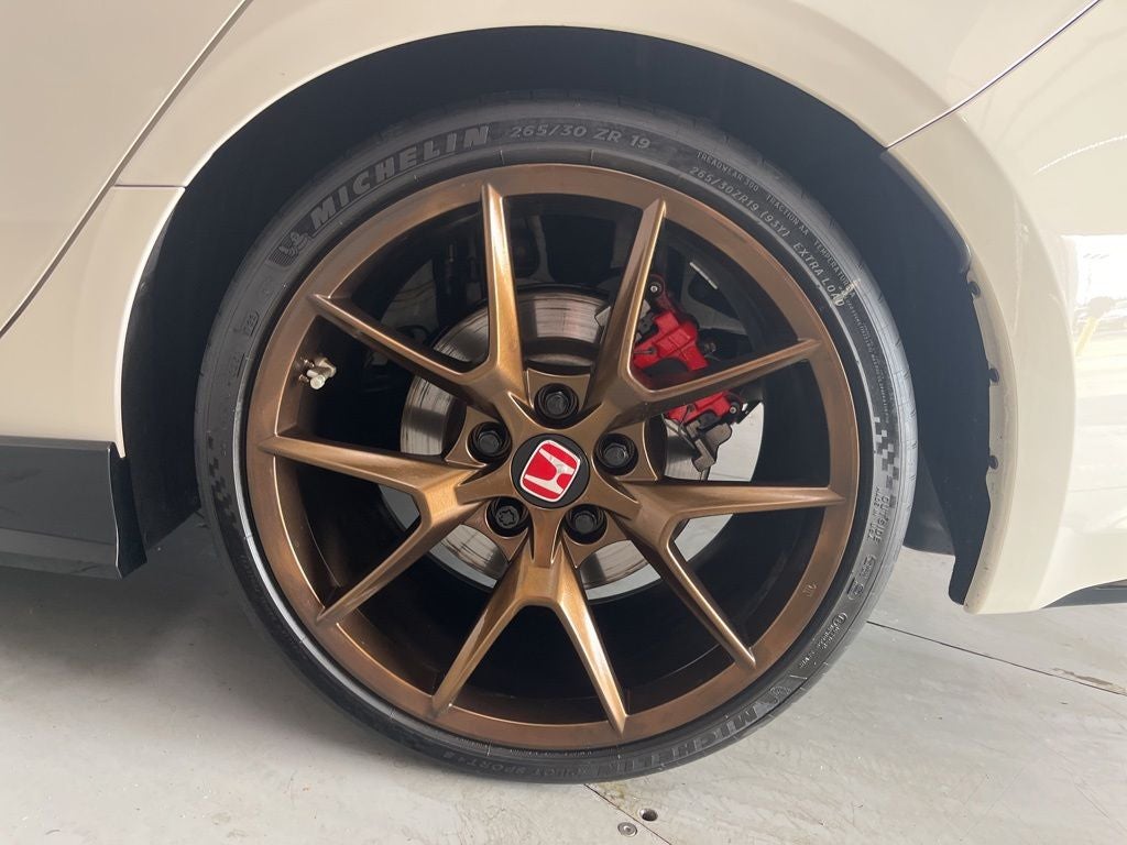 2023 Honda Civic Type R Base