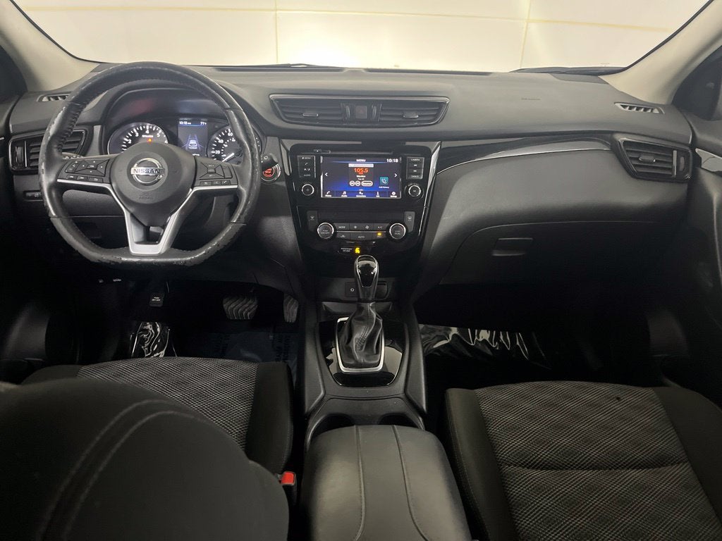 2022 Nissan Rogue Sport SV