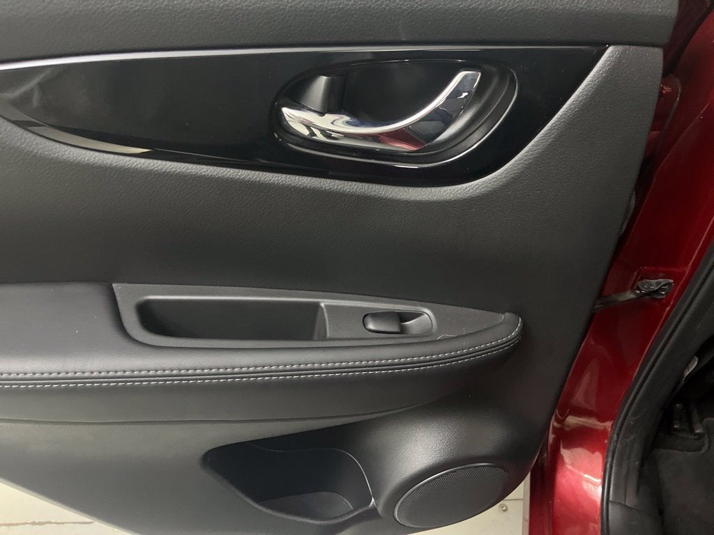 2022 Nissan Rogue Sport SV
