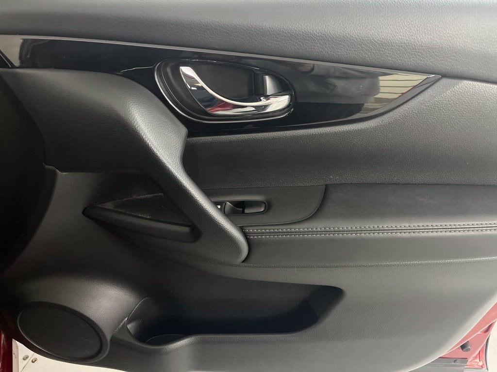 2022 Nissan Rogue Sport SV