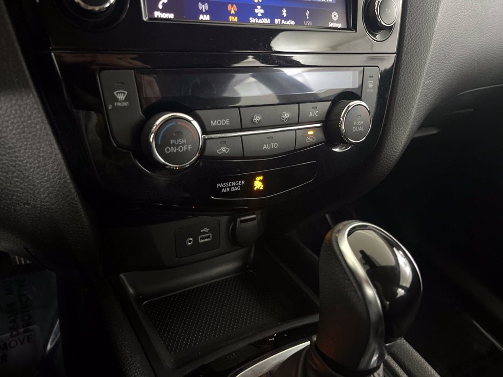 2022 Nissan Rogue Sport SV