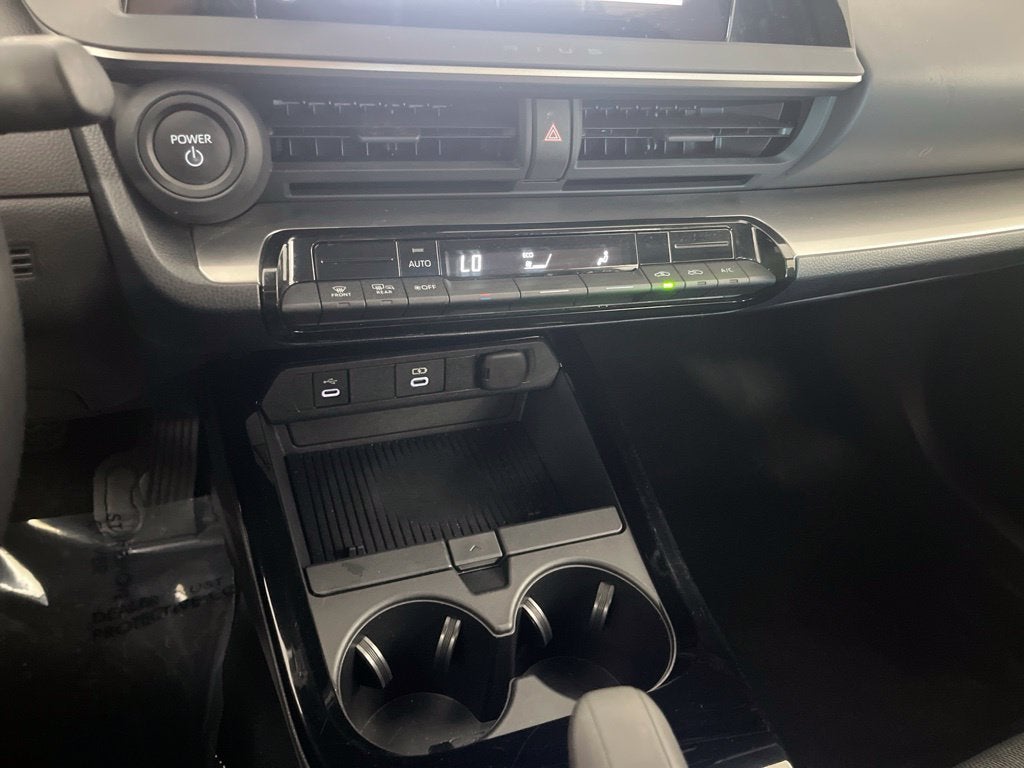 2025 Toyota Prius LE