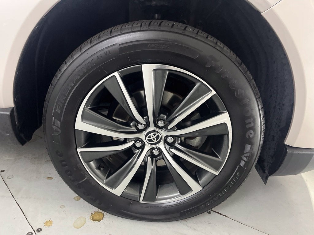 2024 Toyota Venza LE