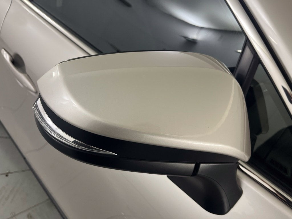 2024 Toyota Venza LE