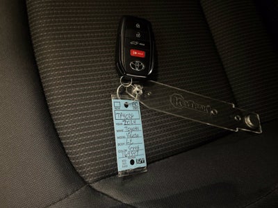 2024 Toyota Venza LE