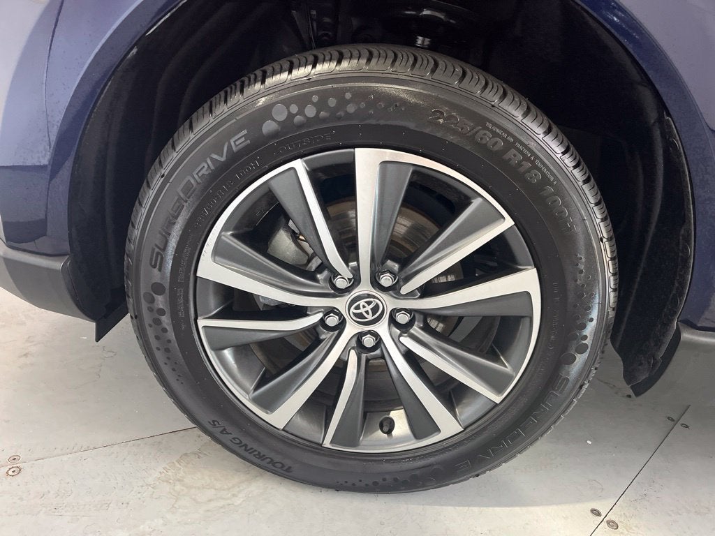 2024 Toyota Venza LE