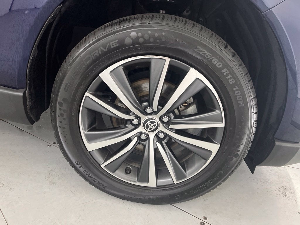 2024 Toyota Venza LE