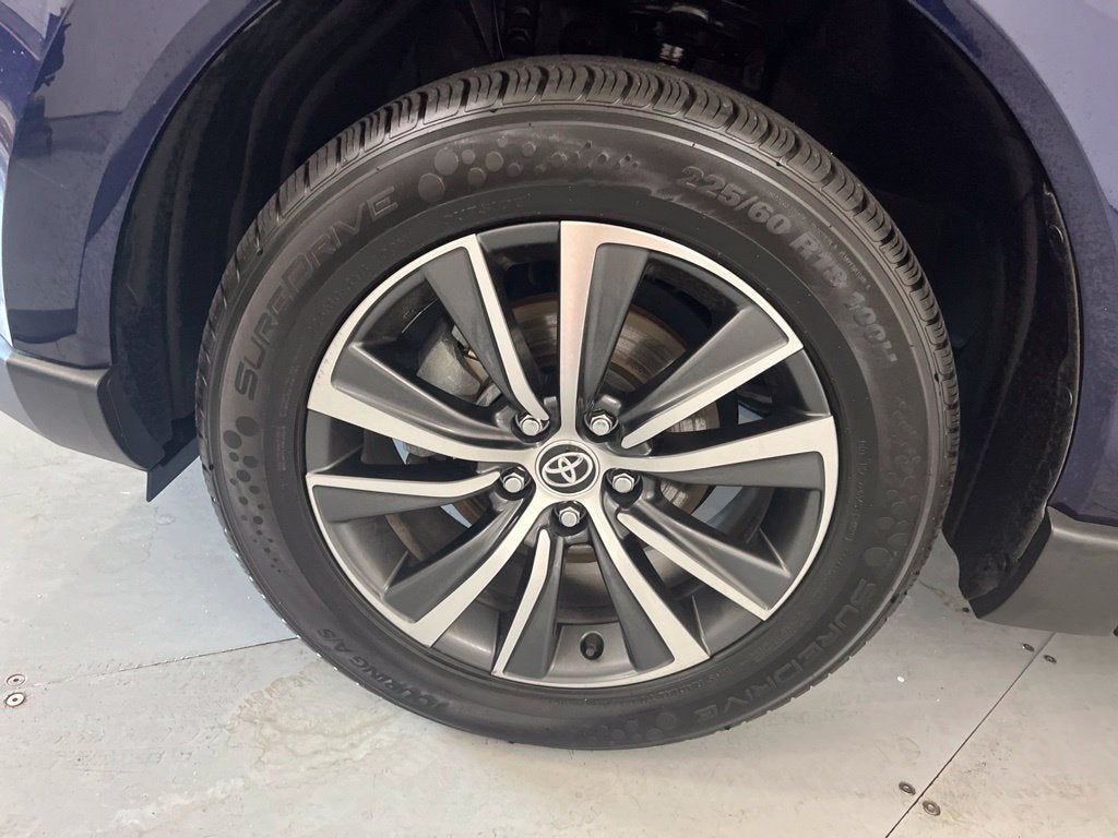 2024 Toyota Venza LE
