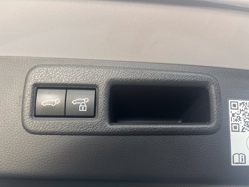 2024 Toyota Venza LE