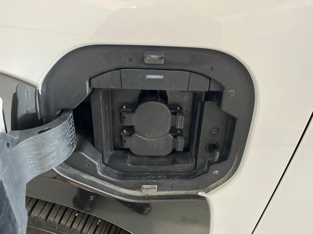 2023 Toyota bZ4X Limited