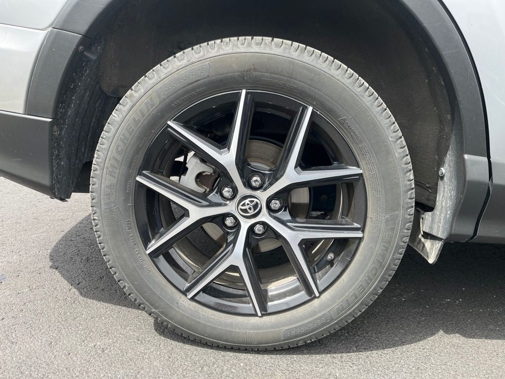 2018 Toyota RAV4 SE