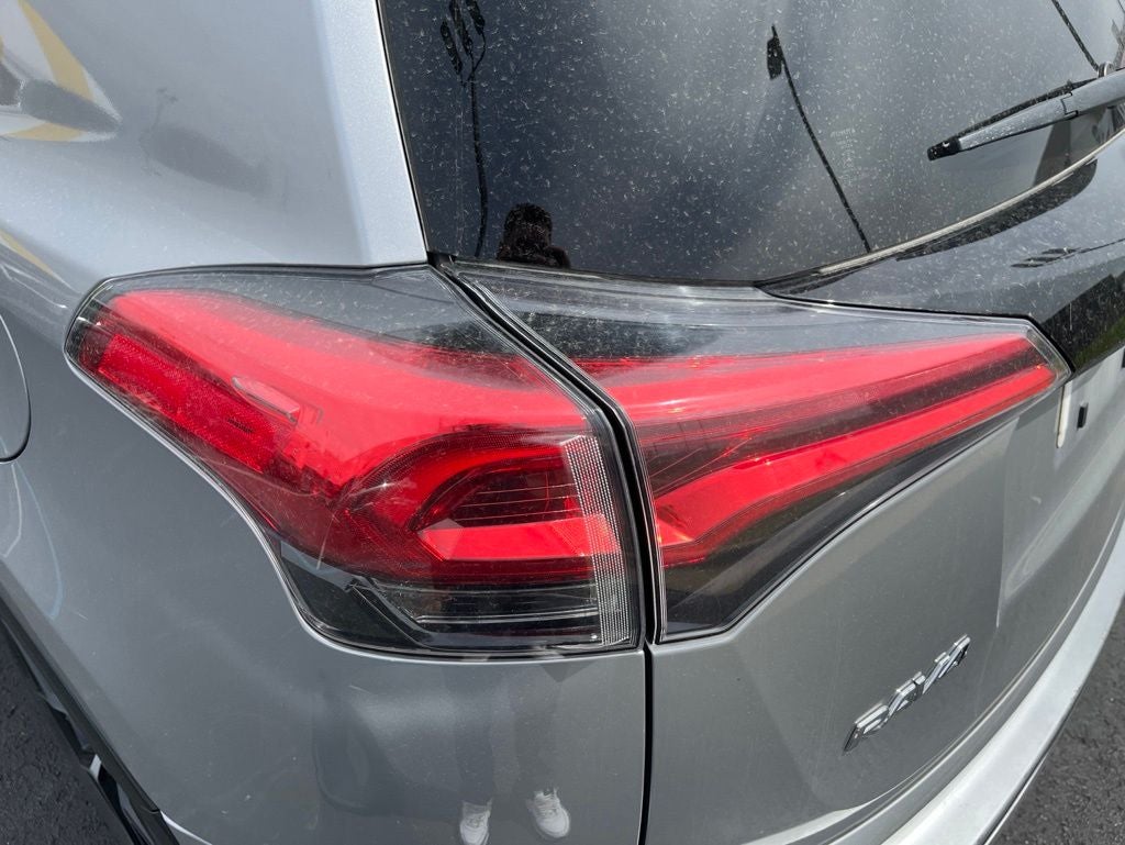 2018 Toyota RAV4 SE