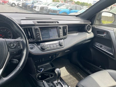 2018 Toyota RAV4 SE