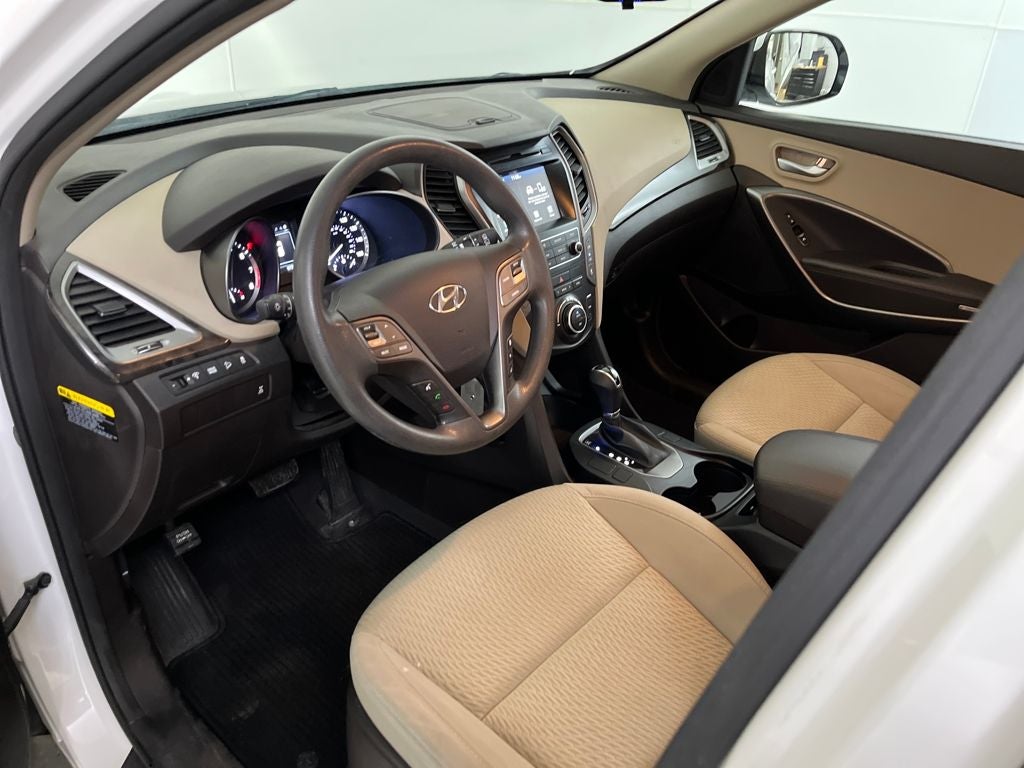2017 Hyundai Santa Fe SE