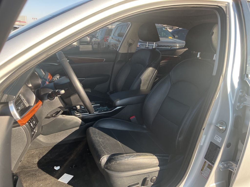 2017 Kia Cadenza Premium