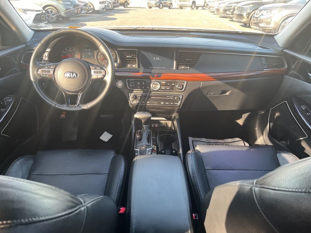 2017 Kia Cadenza Premium