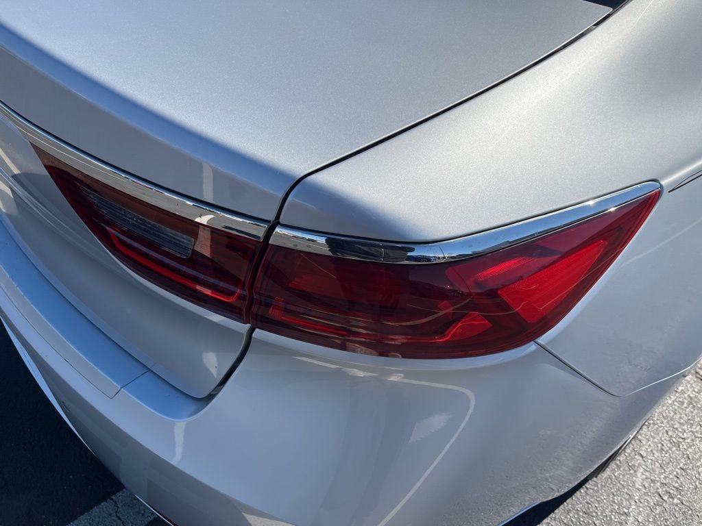 2017 Kia Cadenza Premium