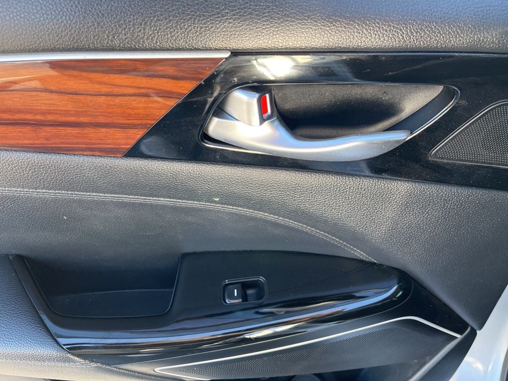 2017 Kia Cadenza Premium