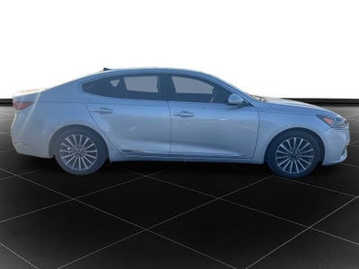 2017 Kia Cadenza Premium