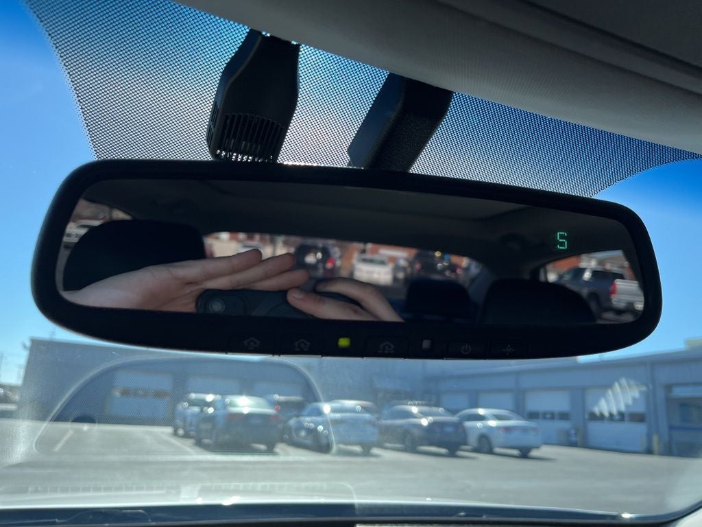 2017 Kia Cadenza Premium