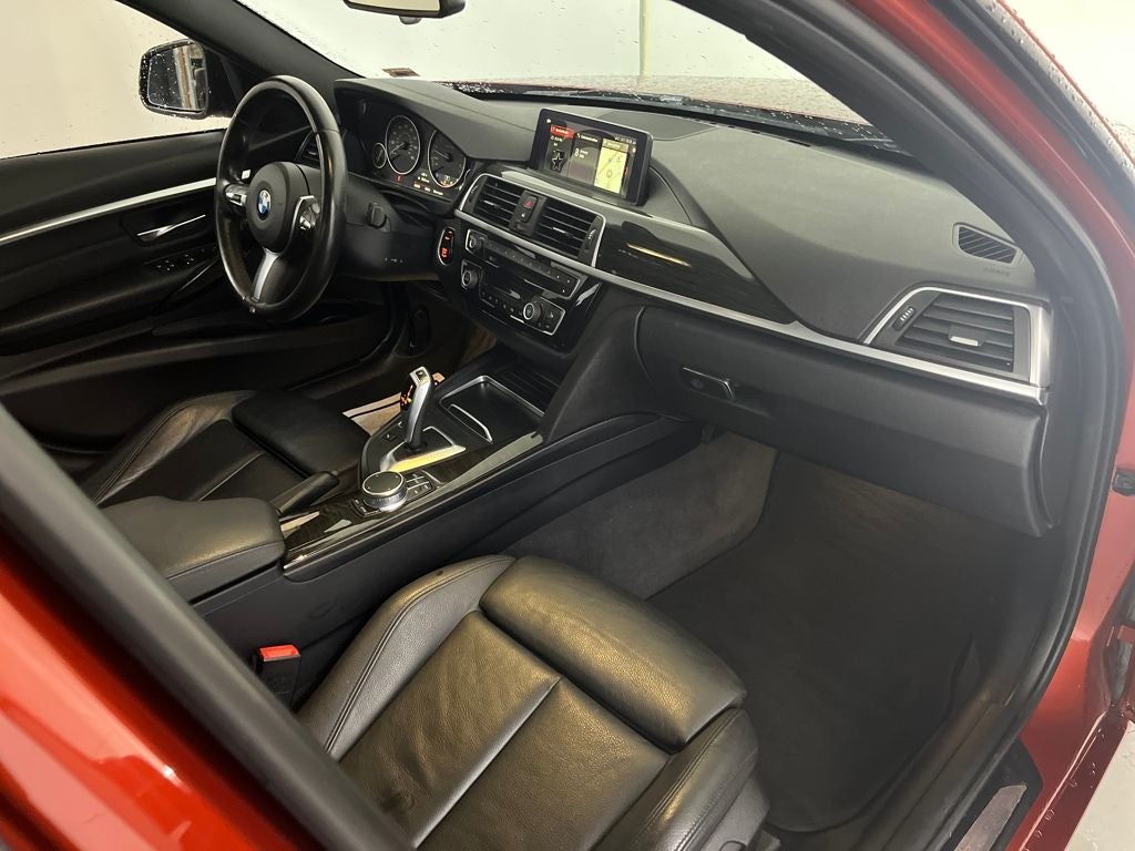 2018 BMW 3 Series 330i xDrive