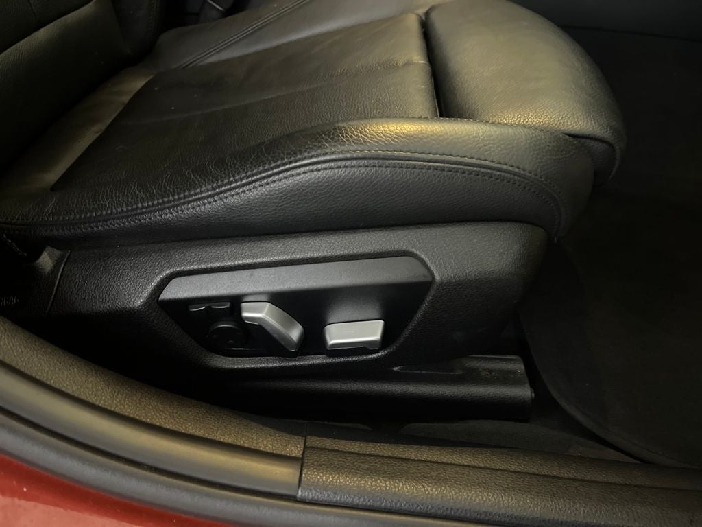 2018 BMW 3 Series 330i xDrive