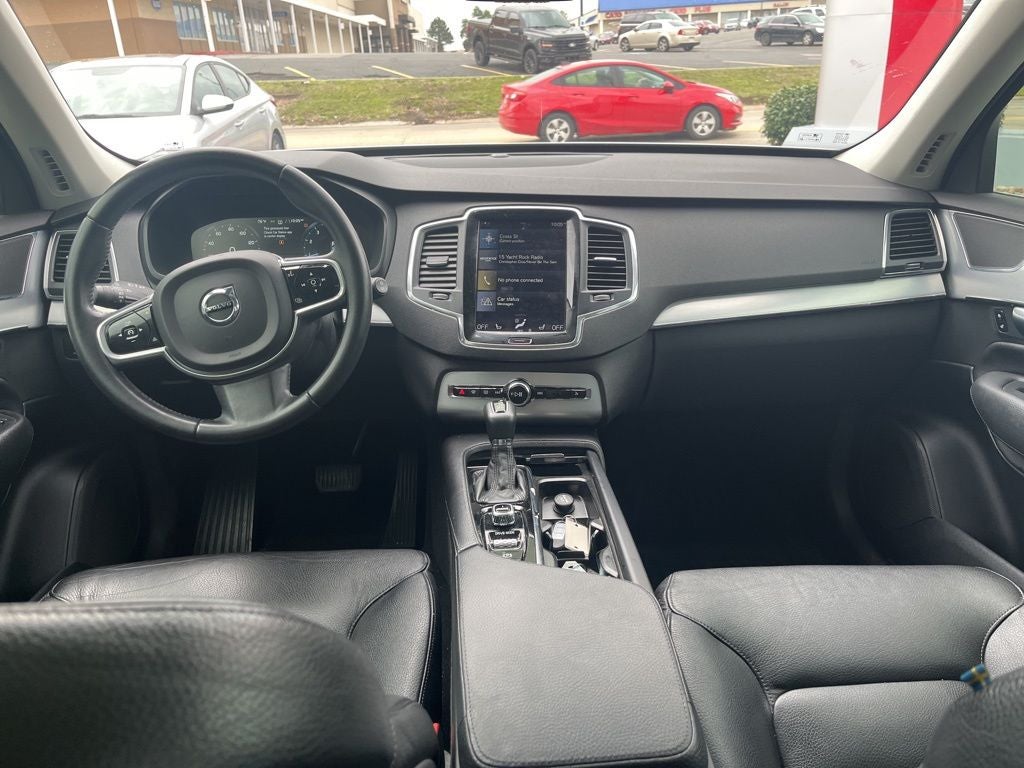 2017 Volvo XC90 T6 Momentum