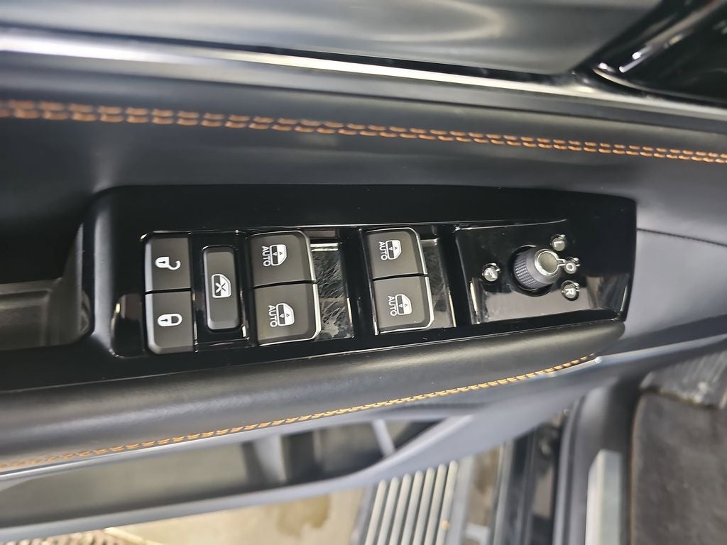 2024 Jeep Grand Wagoneer Series III