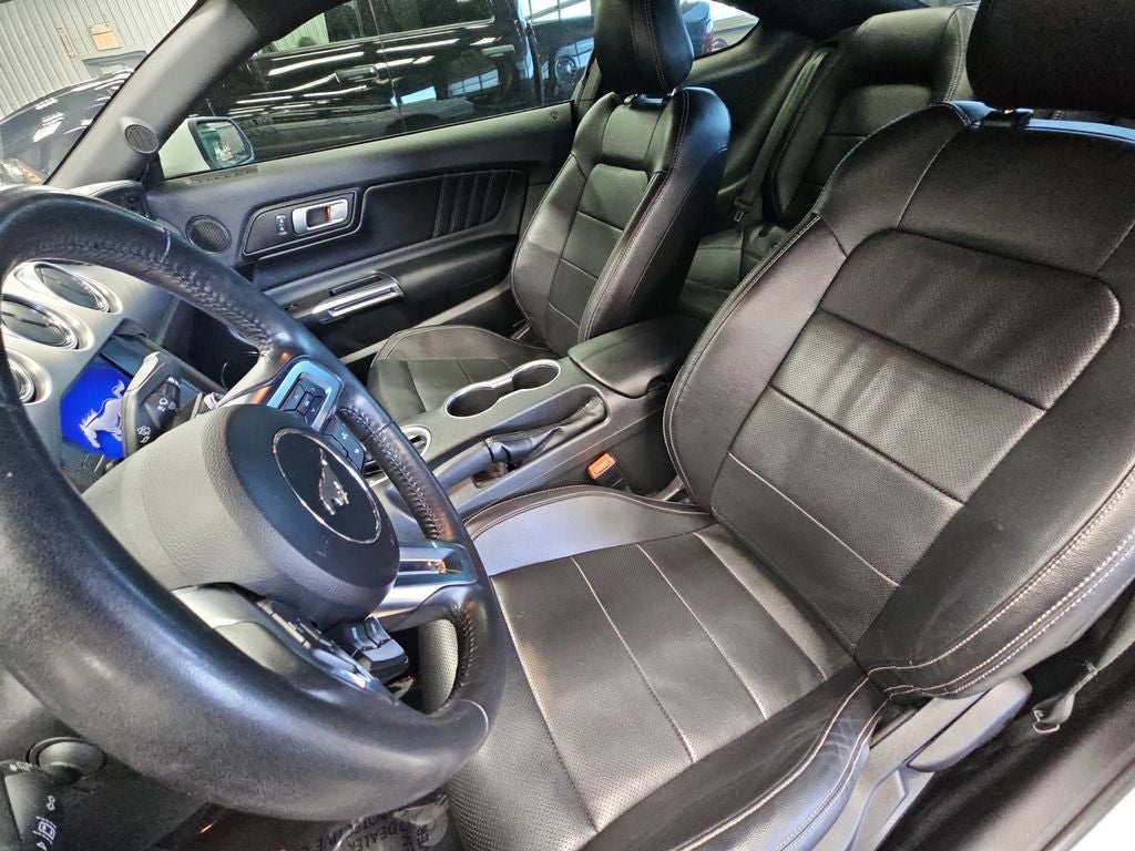 2022 Ford Mustang EcoBoost Premium