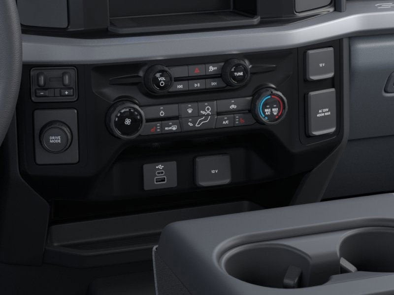 2025 Ford F-550SD XLT Chas Cab DRW