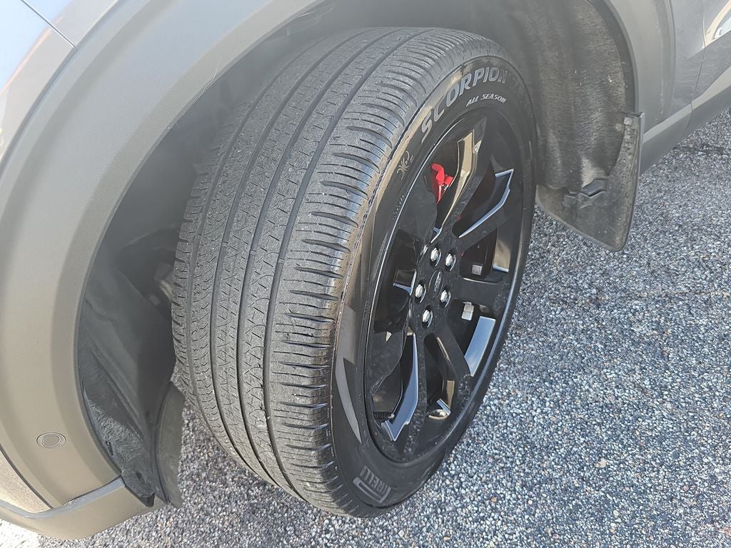 2021 Ford Explorer ST