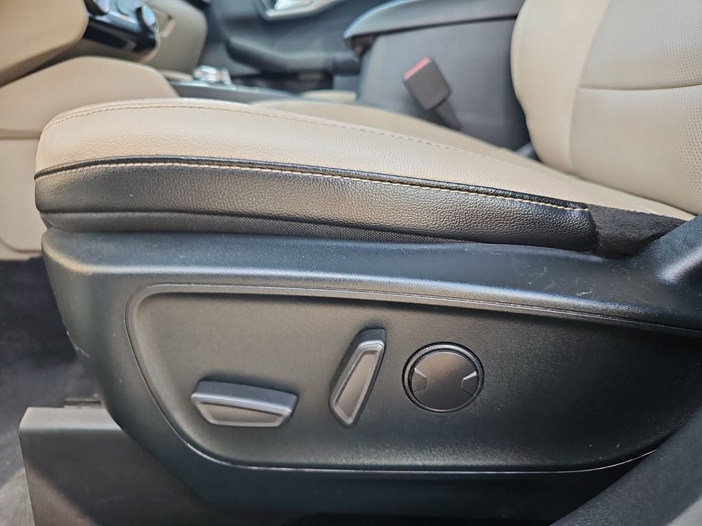 2022 Ford Escape Hybrid SEL
