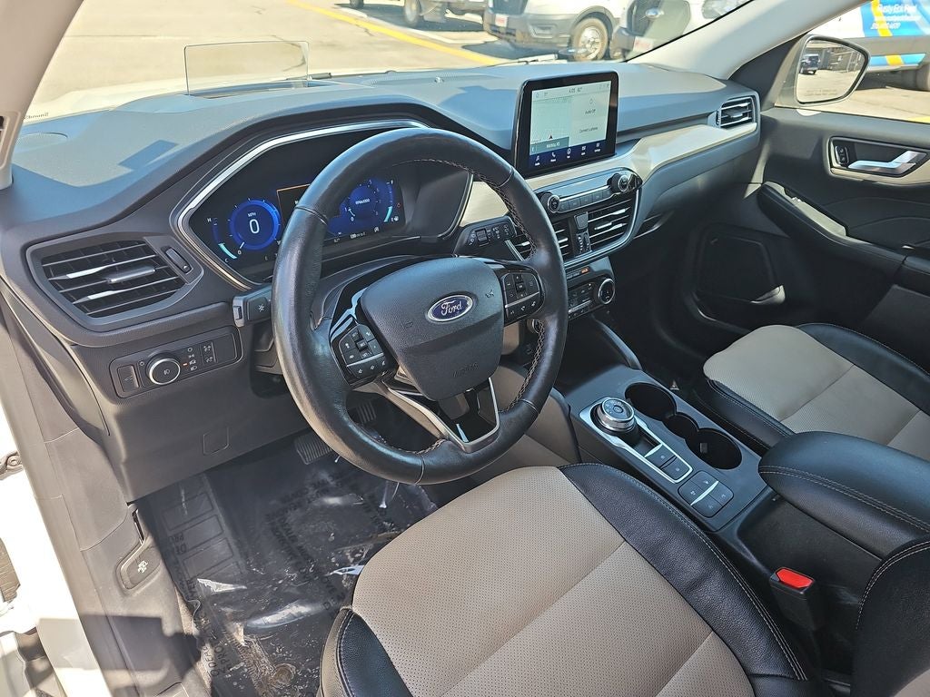 2022 Ford Escape Titanium