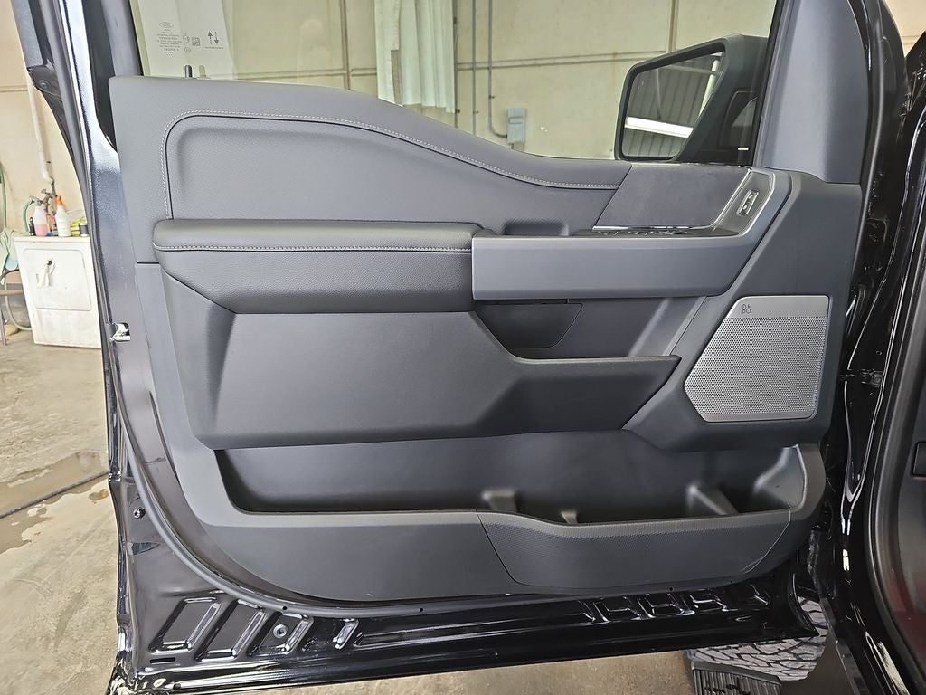 2026 Ford F-150 XLT BLACK WIDOW