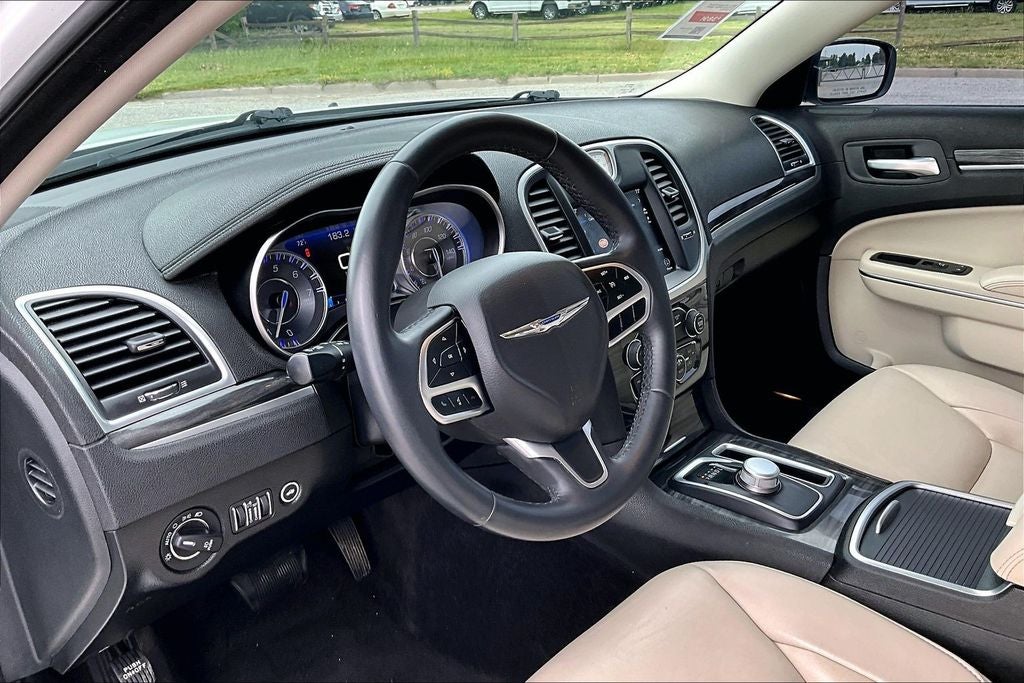 2018 Chrysler 300 Touring