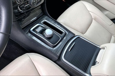 2018 Chrysler 300 Touring